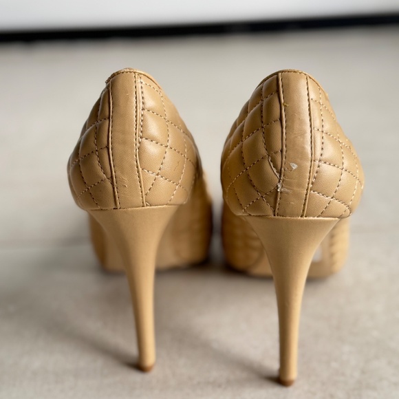 BCBGeneration high heels beige color size 7.5 - Picture 5 of 10
